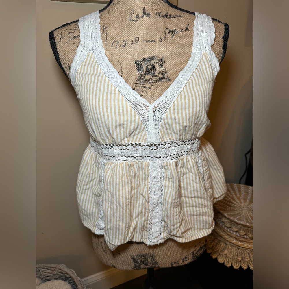 American Eagle Tan & White Cropped Tank Top